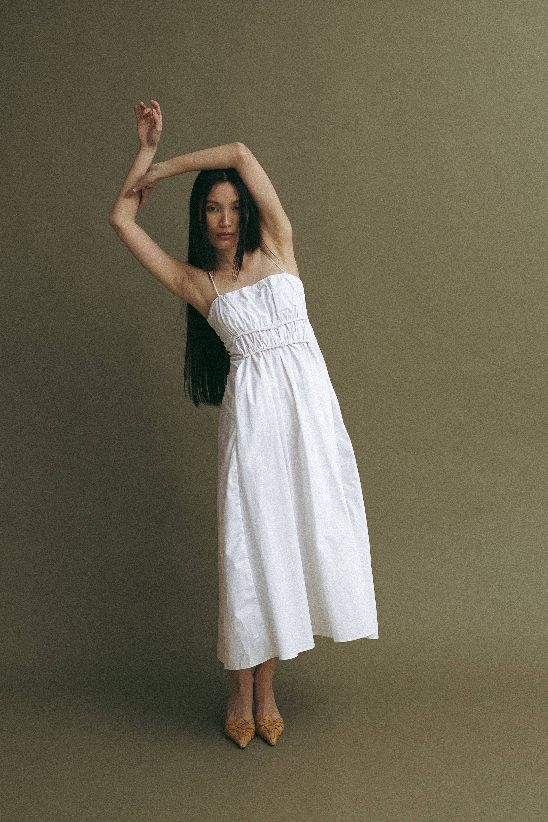The Alice Dress | Gathered Midi Dress White / L The Alice Dress | Gathered Midi Dress White / L