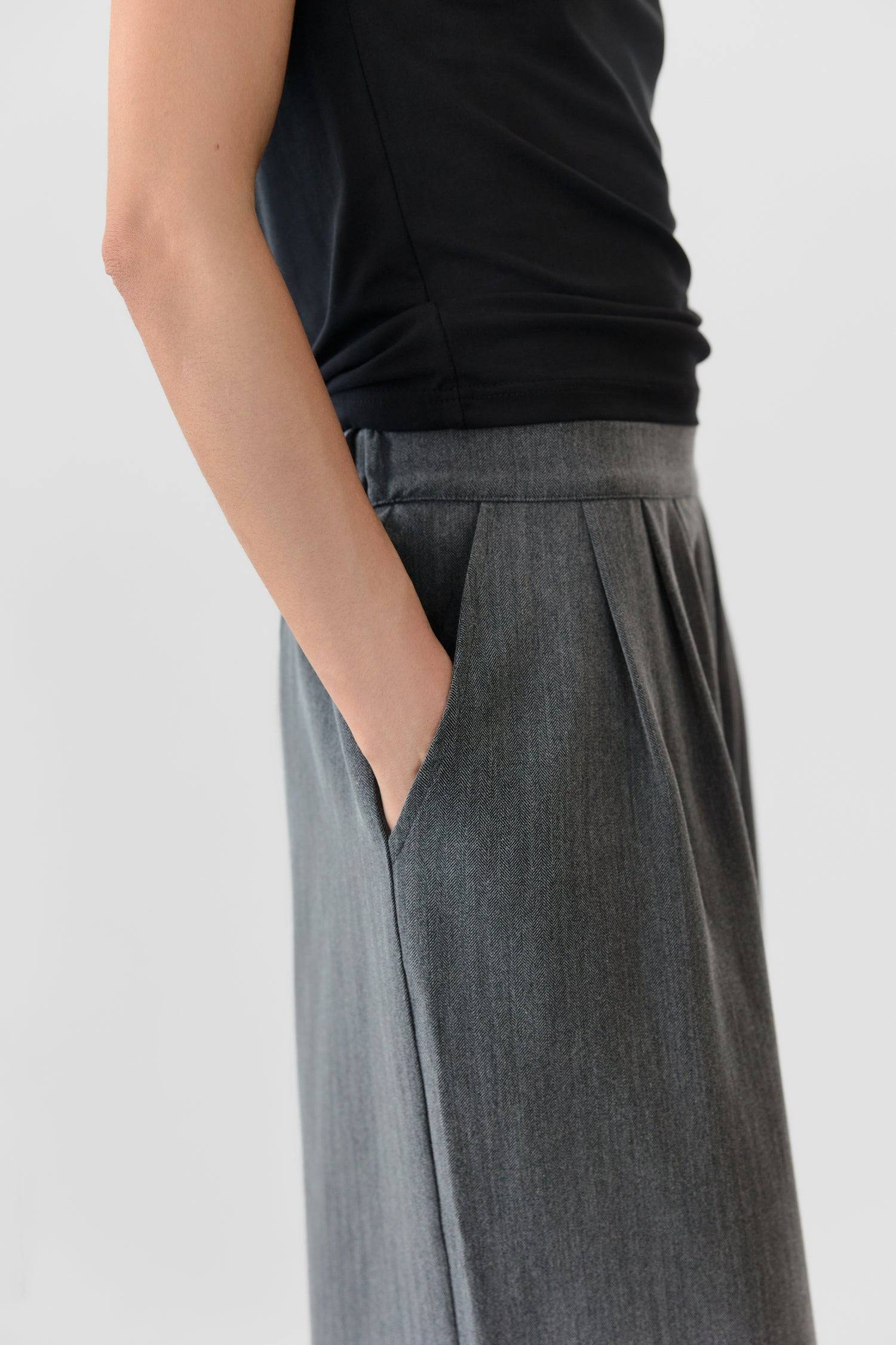 8722358665437, The Kerry Pants, Bottoms, Mod Ref, Basic,Basics,Belt Loops,Bottoms,brown,Business Casual,cf-color-brown,cf-color-grey,cf-color-natural,cf-size-l,cf-size-m,cf-size-s,cf-vendor-mod-ref,Grey,herringbone,Long Pants,Matching Set,mid rise,modref,natural,Pants,Pleated,Sets,Spring,straight fit,Transitional,women,Womens, Information The Kerry Pants are your classic full-length herringbone trousers designed with a front pleat and an elasticated back waist for added comfort. Style it with The Kerry Blaz