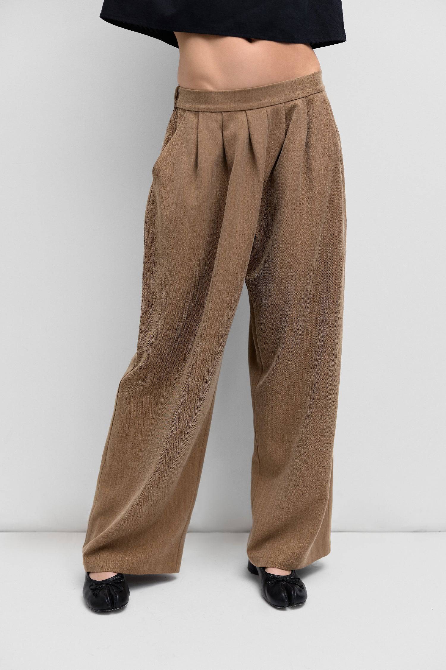 8722358665437, The Kerry Pants, Bottoms, Mod Ref, Basic,Basics,Belt Loops,Bottoms,brown,Business Casual,cf-color-brown,cf-color-grey,cf-color-natural,cf-size-l,cf-size-m,cf-size-s,cf-vendor-mod-ref,Grey,herringbone,Long Pants,Matching Set,mid rise,modref,natural,Pants,Pleated,Sets,Spring,straight fit,Transitional,women,Womens, Information The Kerry Pants are your classic full-length herringbone trousers designed with a front pleat and an elasticated back waist for added comfort. Style it with The Kerry Blaz