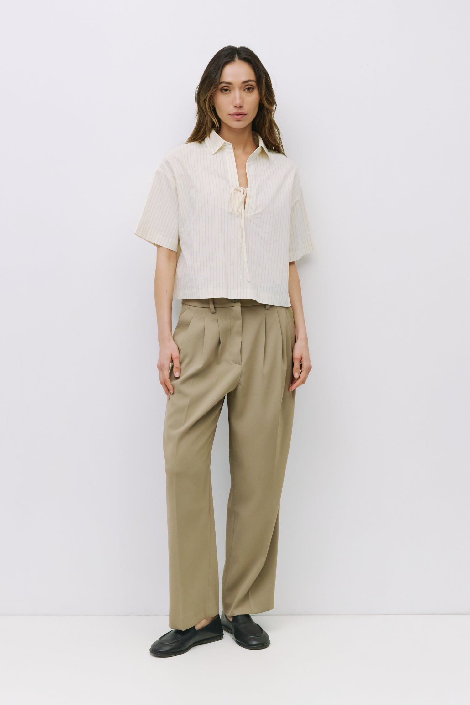 ★2025HS新作★GRAILZ★BUTTON STRIPE TOP The Madden Top | Pinstripe Tie Front Blouse – Mod Ref