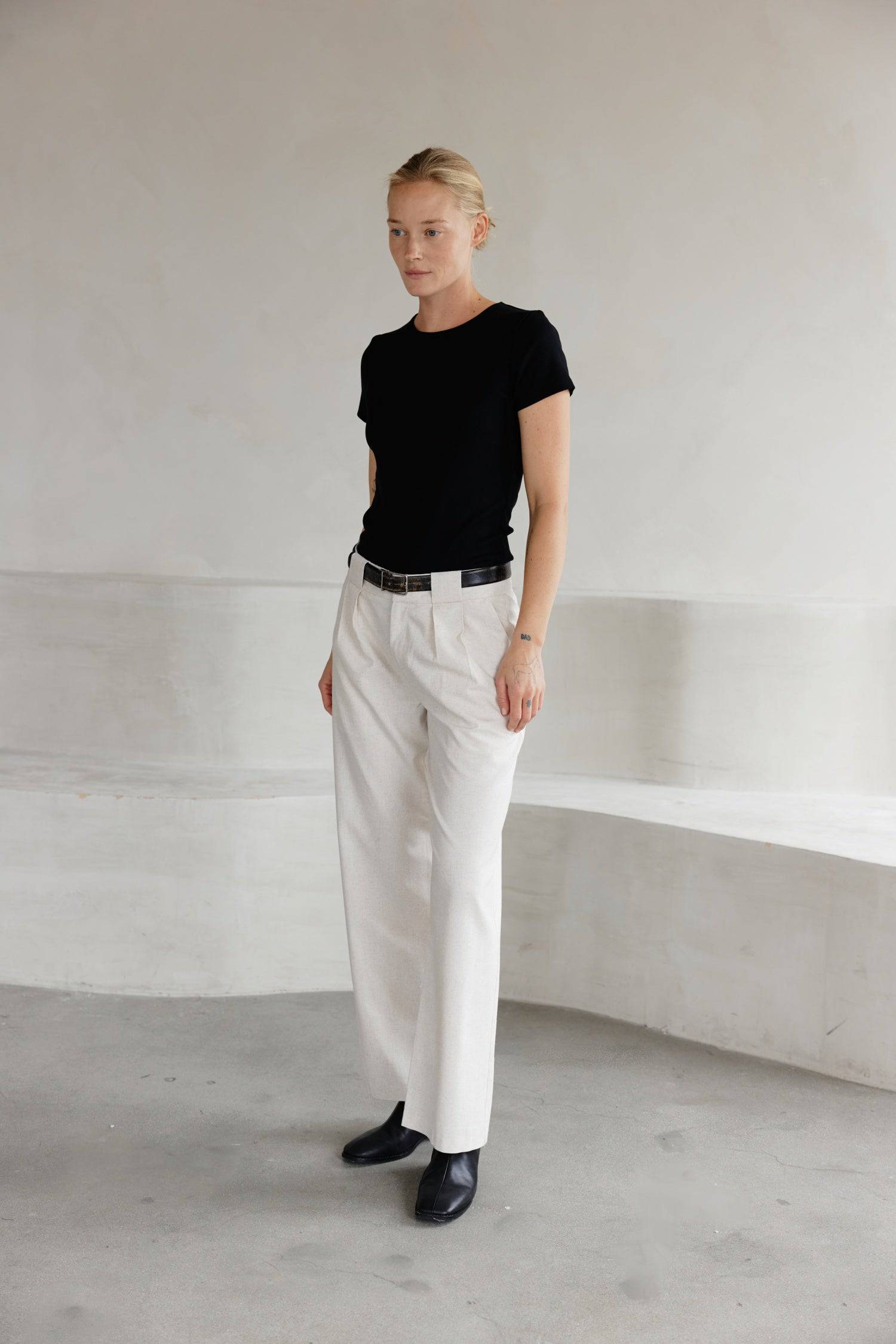 8304961945821, The Reese Top, Tops, Mod Ref, 90s,Basic,Basics,Black,Blue,Casual,cf-color-black,cf-color-blue,cf-color-white,cf-size-l,cf-size-m,cf-size-s,cf-vendor-mod-ref,Comfortable,Crew Neck,Crew Neckline,Everyday,Form Fitting,Ribbed,Ribbed Fabric,Ribbed Top,Short Sleeve,Spring,stretch,Stretchy,Summer,Tee,Tops,Transitional,white,Women's, Information The Reese Top is a ribbed tee that offers style without compromising comfort. It is fabricated from a cotton-rayon blend with a hint of spandex for a stretch