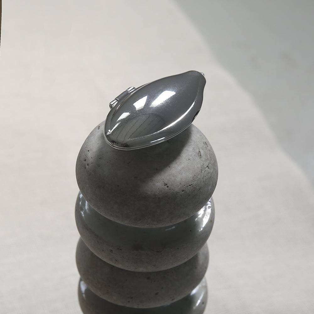 8987274150109, The Seed Case Pendant, Accessories, The Empathist, accessories,empathist,keychain,keyring,pendant, The Seed Case Pendant is mini case that resembles the shape of pumpkin seeds. It can be opened and closed by a magnet inserted inside. May be used as a pendant to carry small items. The O-ring on the top can be combined with the seed key ring.The case is made of zinc alloy and has high corrosion resistance, finished with glossy nickel plating. Details: MATERIALS : Nickel Plated Zinc Alloy ORIGIN