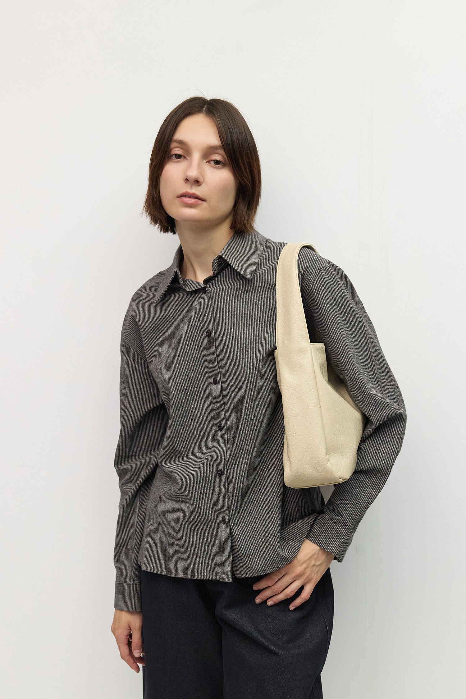 The Des Shoulder Bag