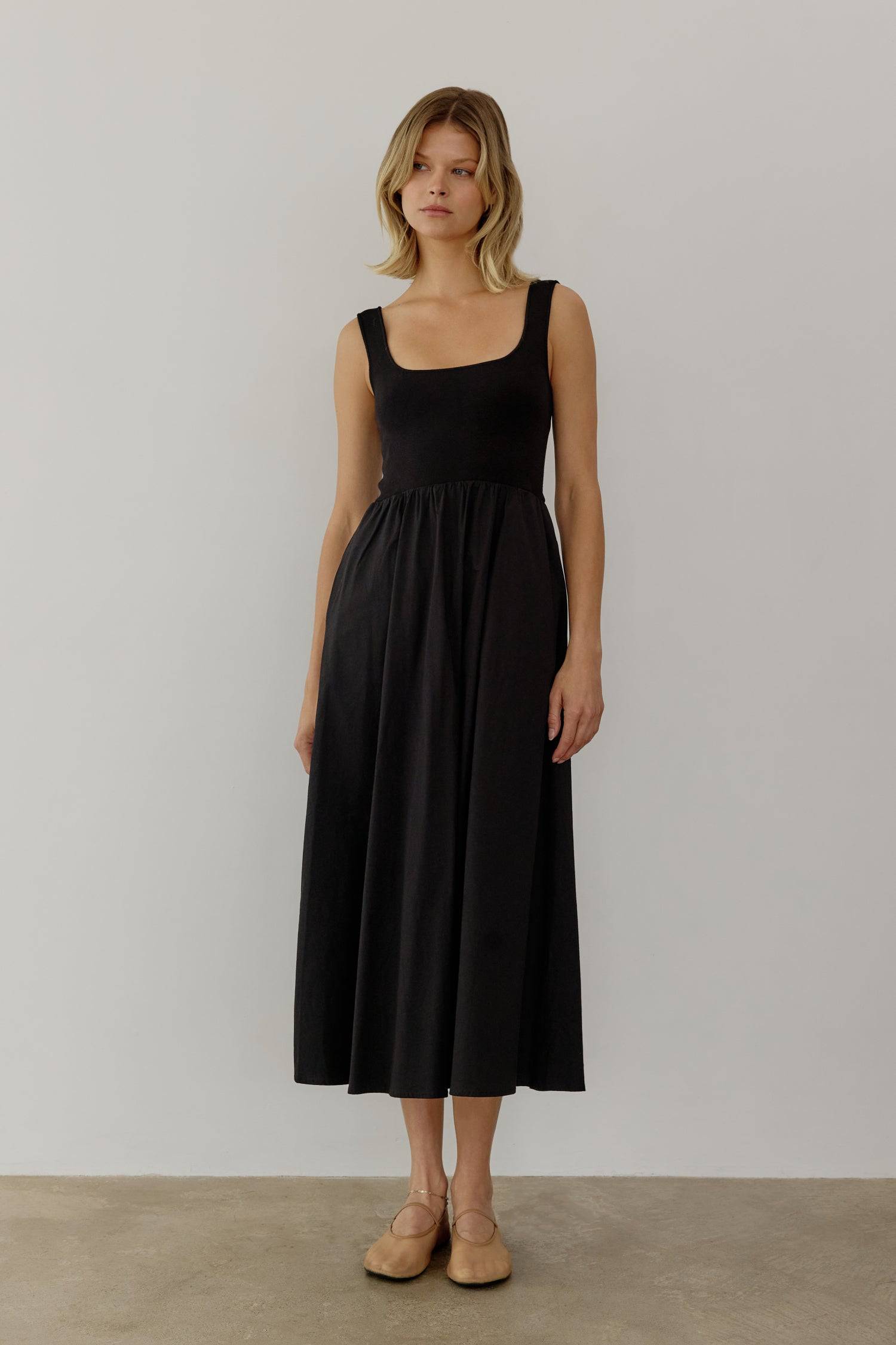 The Lucinda Dress Black / L The Lucinda Dress Black / L