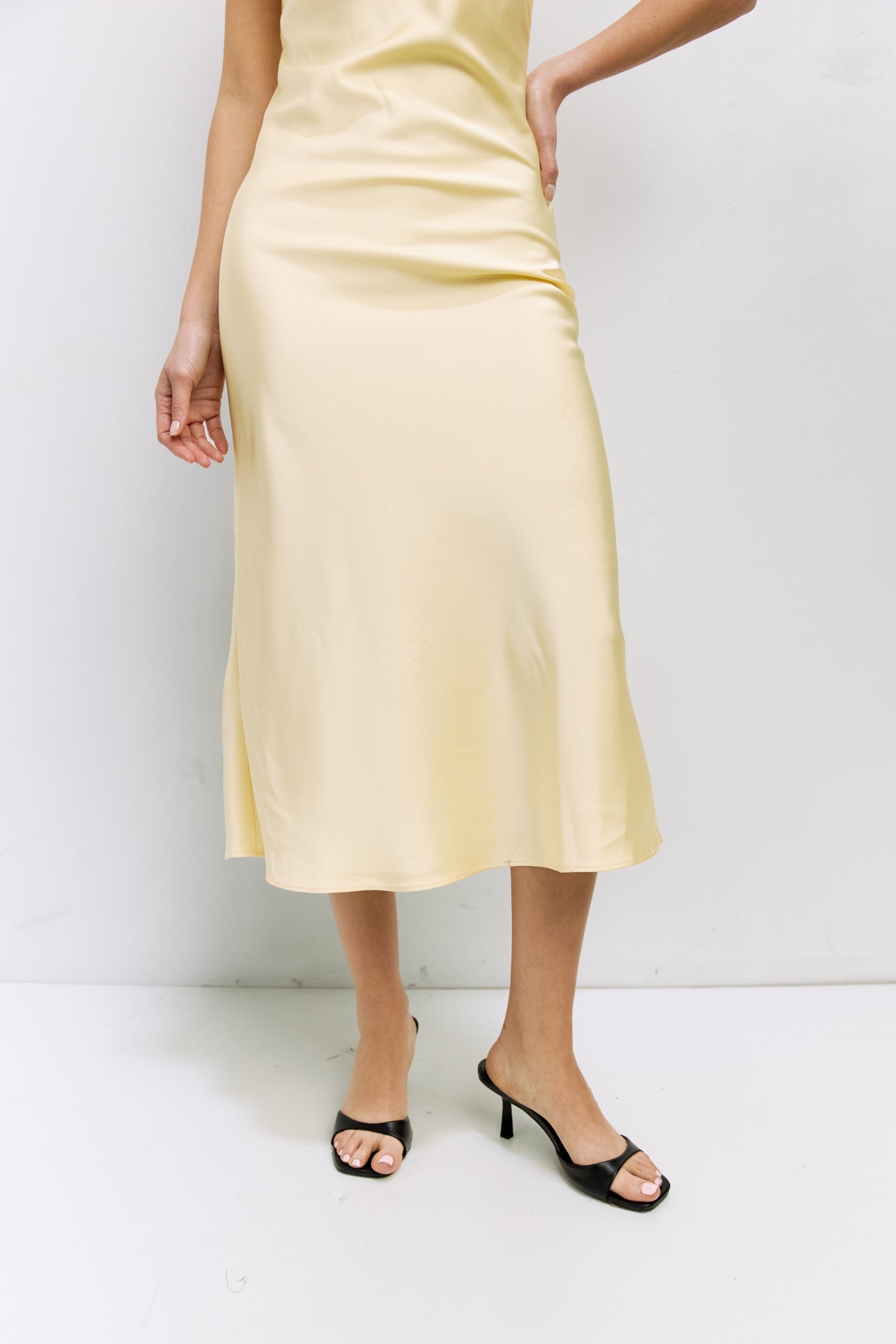 The Saylor Dress - Dress | Mod Ref | Common Market