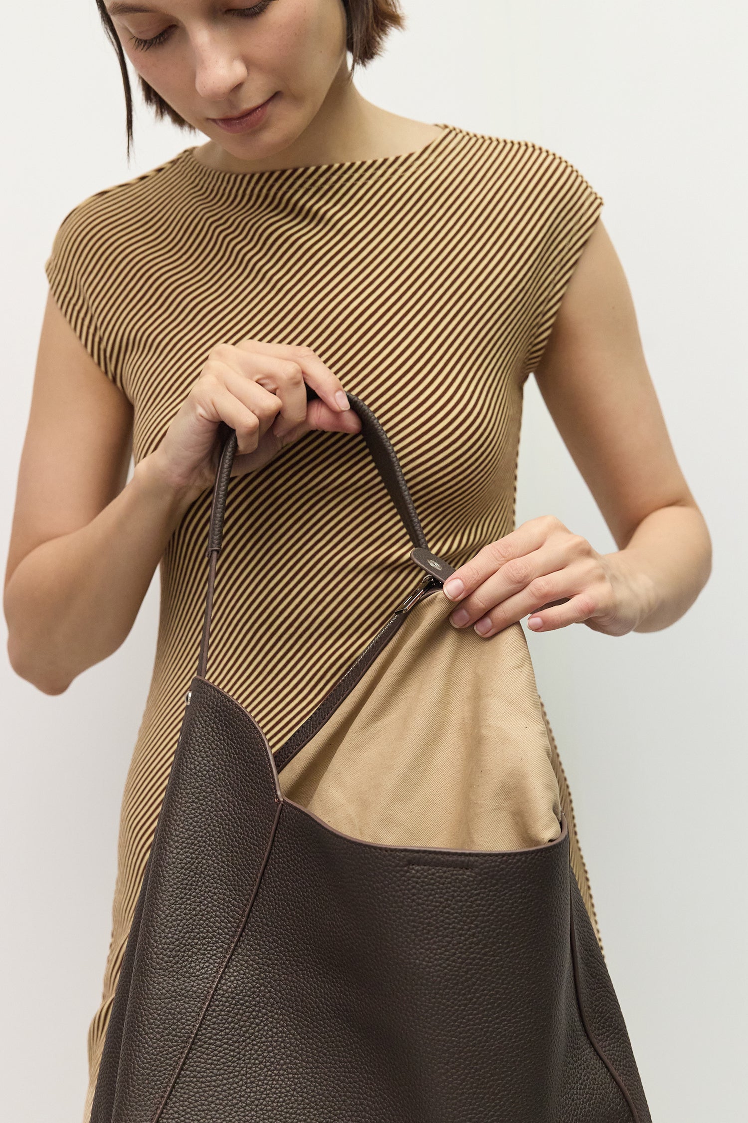 The Roy Soft Hobo Bag - Bags | Mod Ref | Common Market