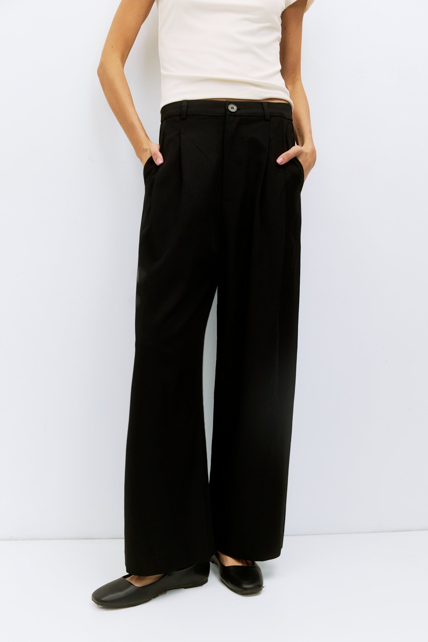 The Garner Pants | Double Pleated Wide Leg Pants