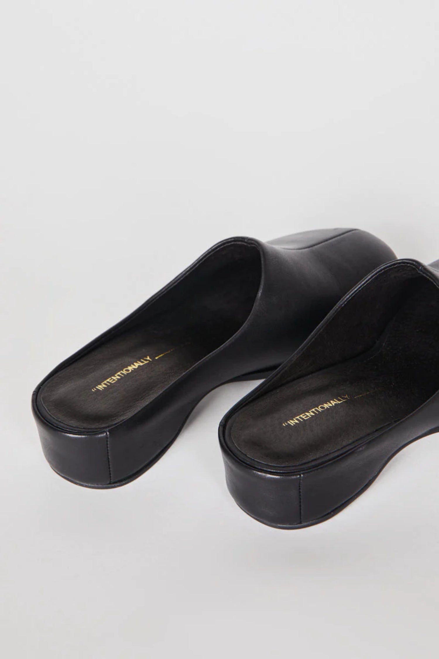 Shift Leather Bubble Clog - Mod Ref | Common Market