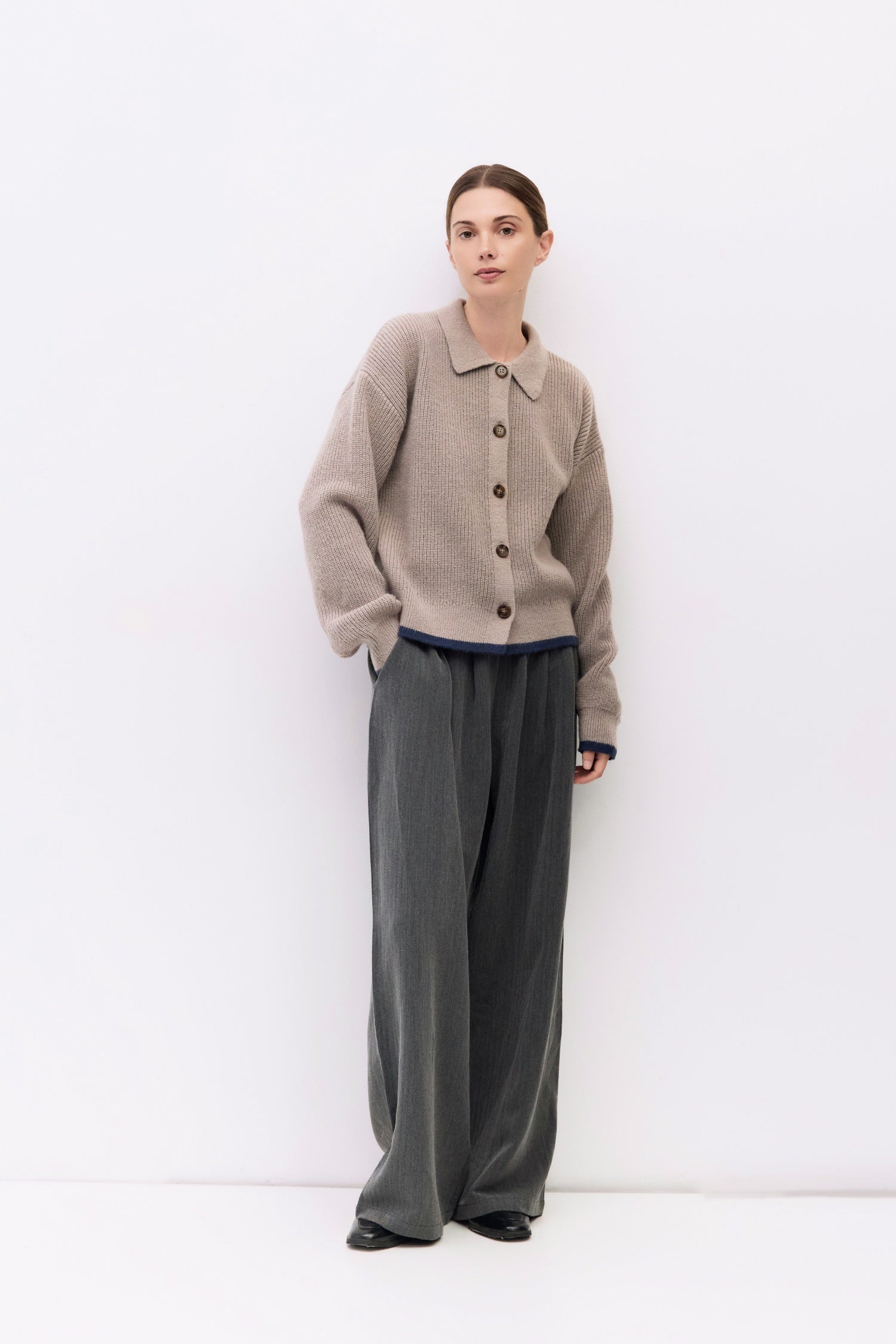 The Hans Cardigan | Contrast Hem Collared Cardigan