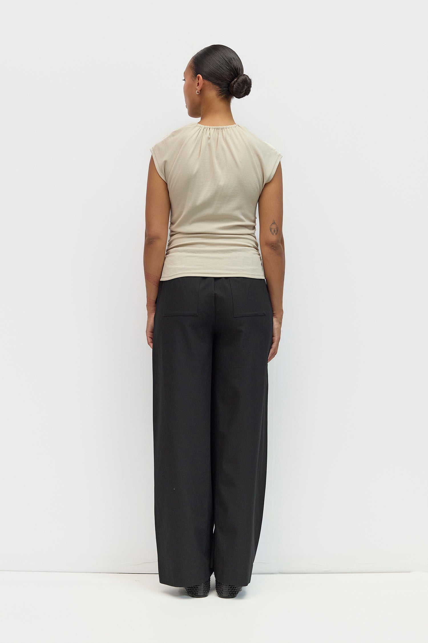 The Kelsi Top | Keyhole Raglan Knit Top
