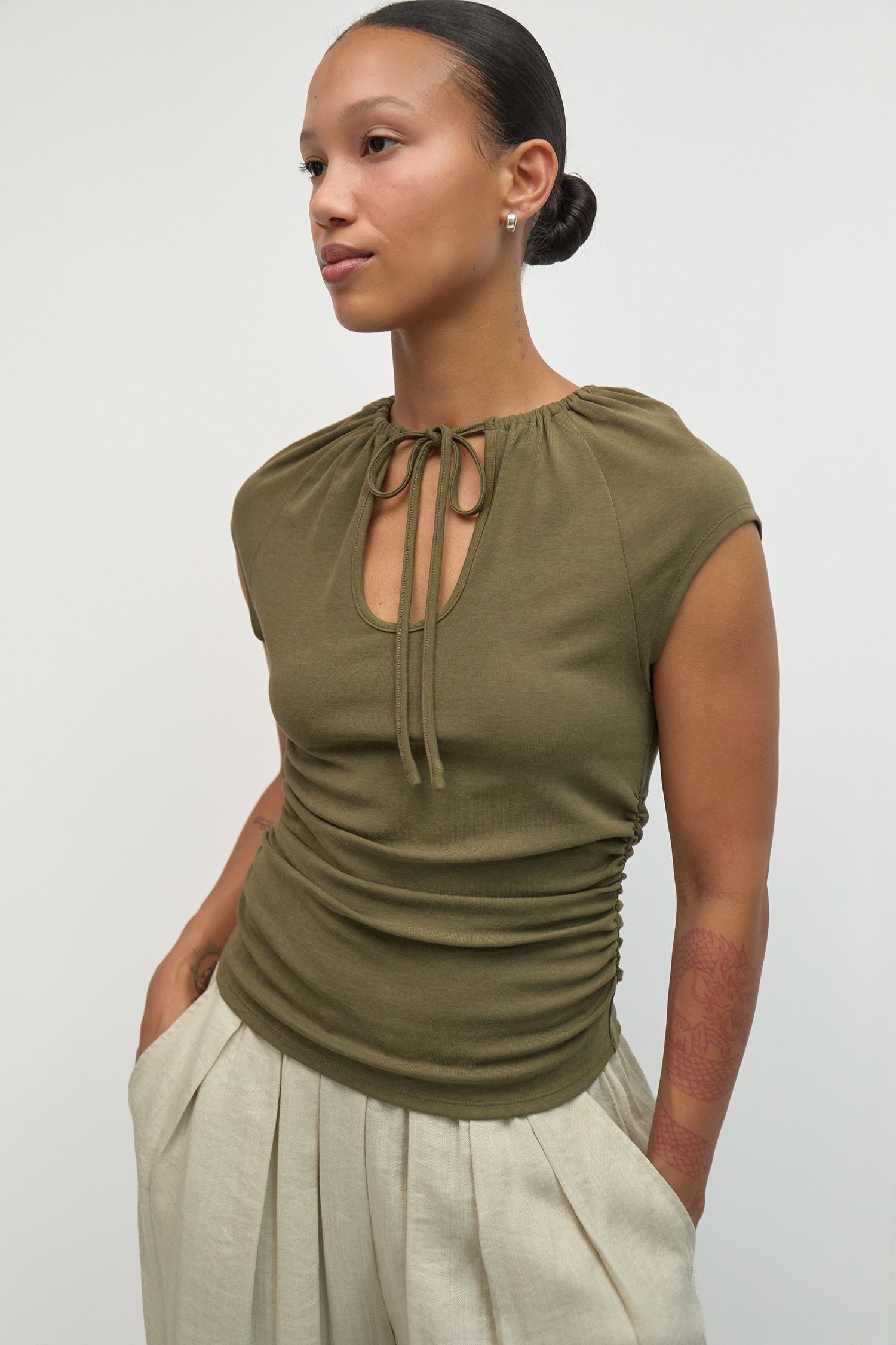 The Kelsi Top | Keyhole Raglan Knit Top