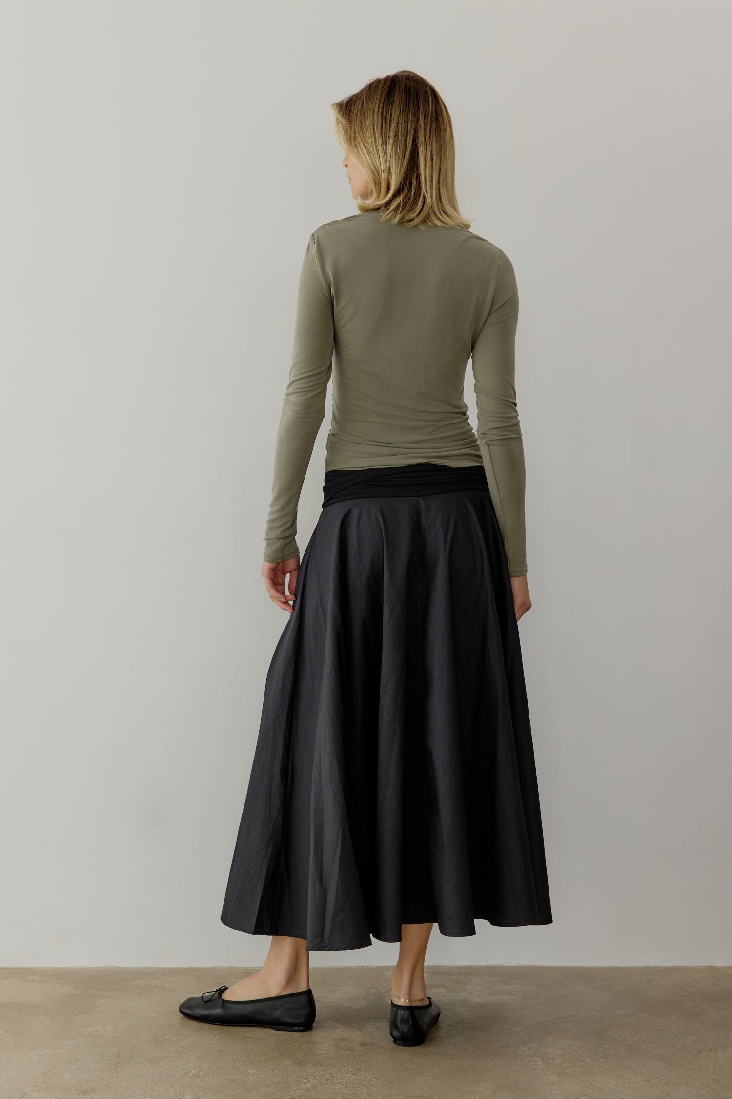 8809551921373, The Calix Top, Tops, All Row, All Row,allrow,brown,Casual,cf-color-black,cf-color-brown,cf-size-l,cf-size-m,cf-size-s,cf-vendor-all-row,Fall,Fitted Top,knit,Knit Top,layer,layering,Layers,Long Sleeve Top,Mock neck,modal,new,Shirred Bodice,Short Sleeve,thin,Tops,Transitional,Winter,Women's,womens top, Information The Calix Top is a mock neck long-sleeve top crafted from a washed modal fabrication offering a soft and comfortable feel. The fitted bodice and straight neckline create a flattering 